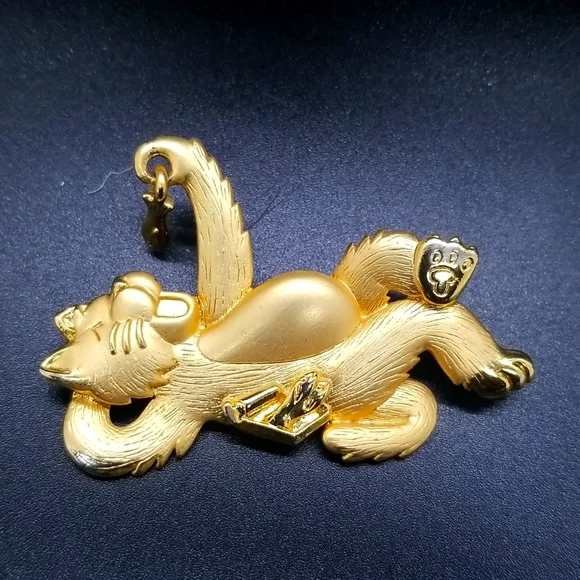 JJ Jonae Jewelry Cute Cat Eating Fish Jj Jonette Jewelry Gold